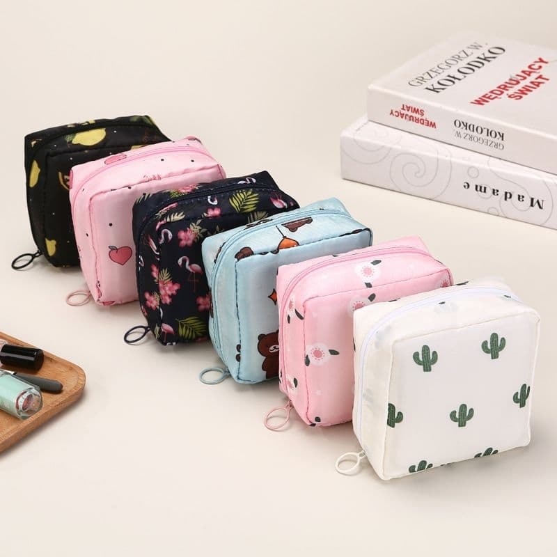 Bolsa Nécessaire Guarda Absorvente Treco Objeto Guarda Volume Viagem
