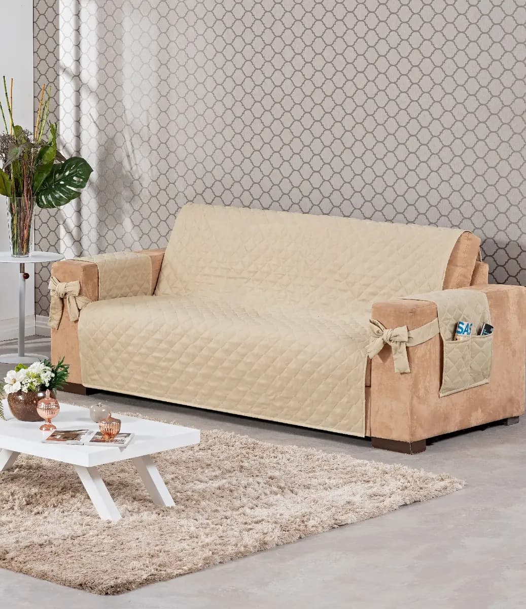Protetor Capa De Sofá 3 Lugares Com Laço Matelado e Porta Objetos - BruceBaby Bordados