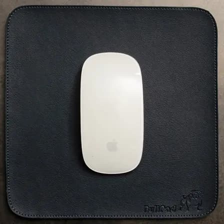 Mousepad Bullpad 20x20cm Cores Com Fundo Emborrachado Cor Azul-marinho Desenho impresso Courino